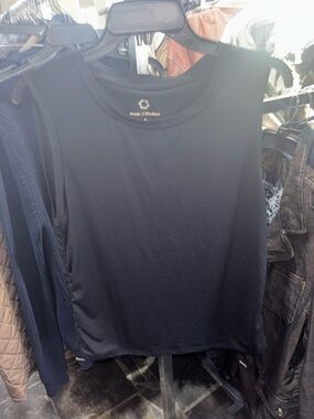 Women's Black Sleeveless Tank